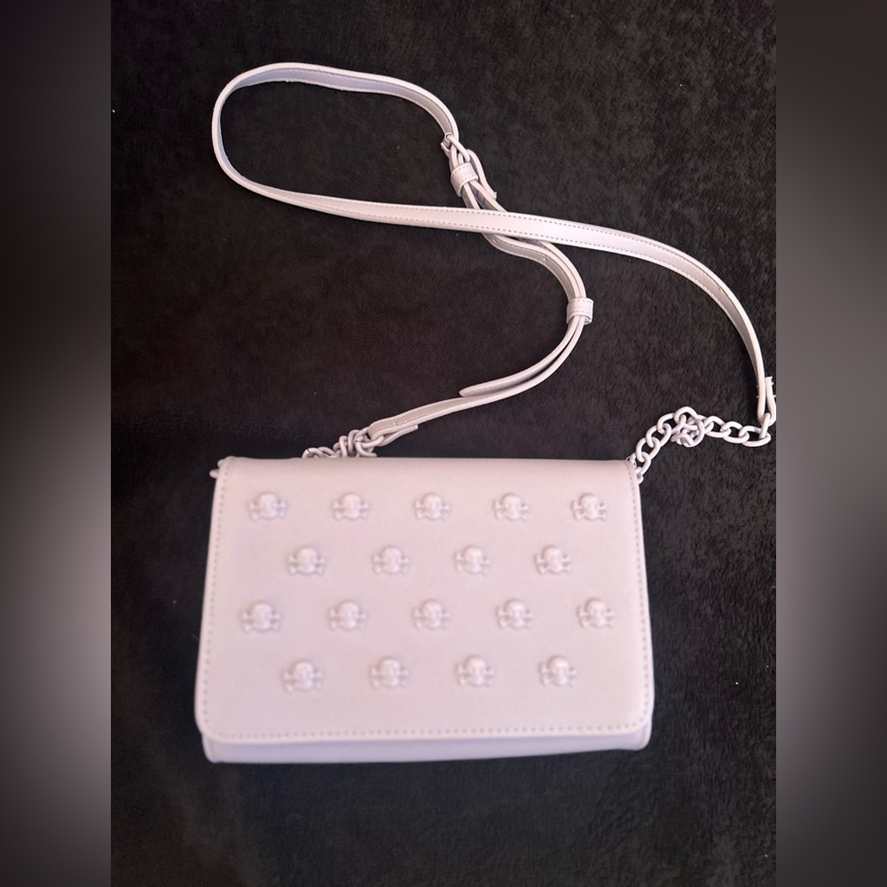 Betsey Johnson Sybil Crossbody Bag - Lavender (NWT) - Picture 3 of 5